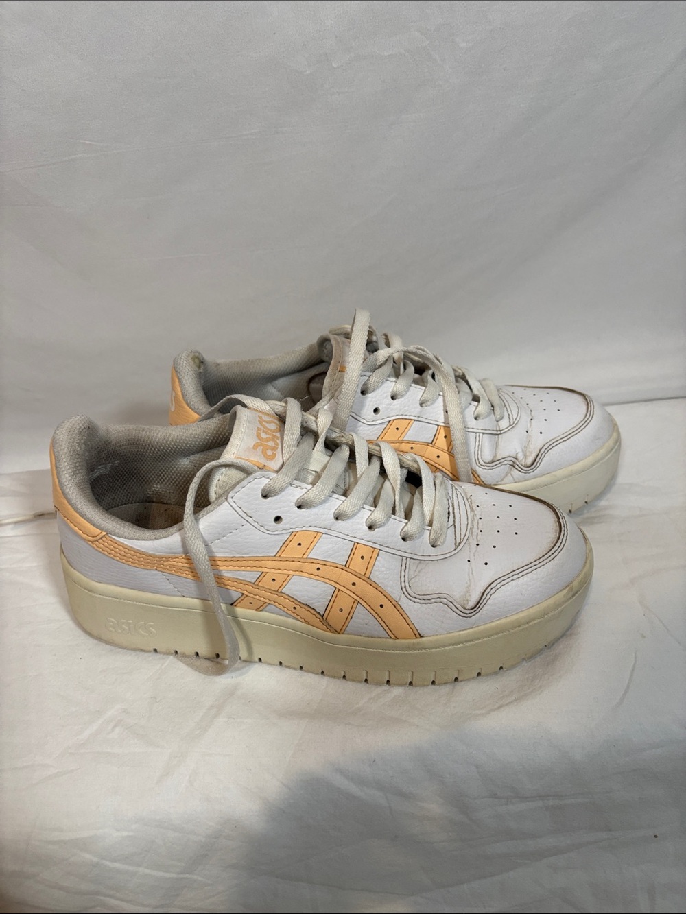 Asics Low-Top Sneakers in White and Peach